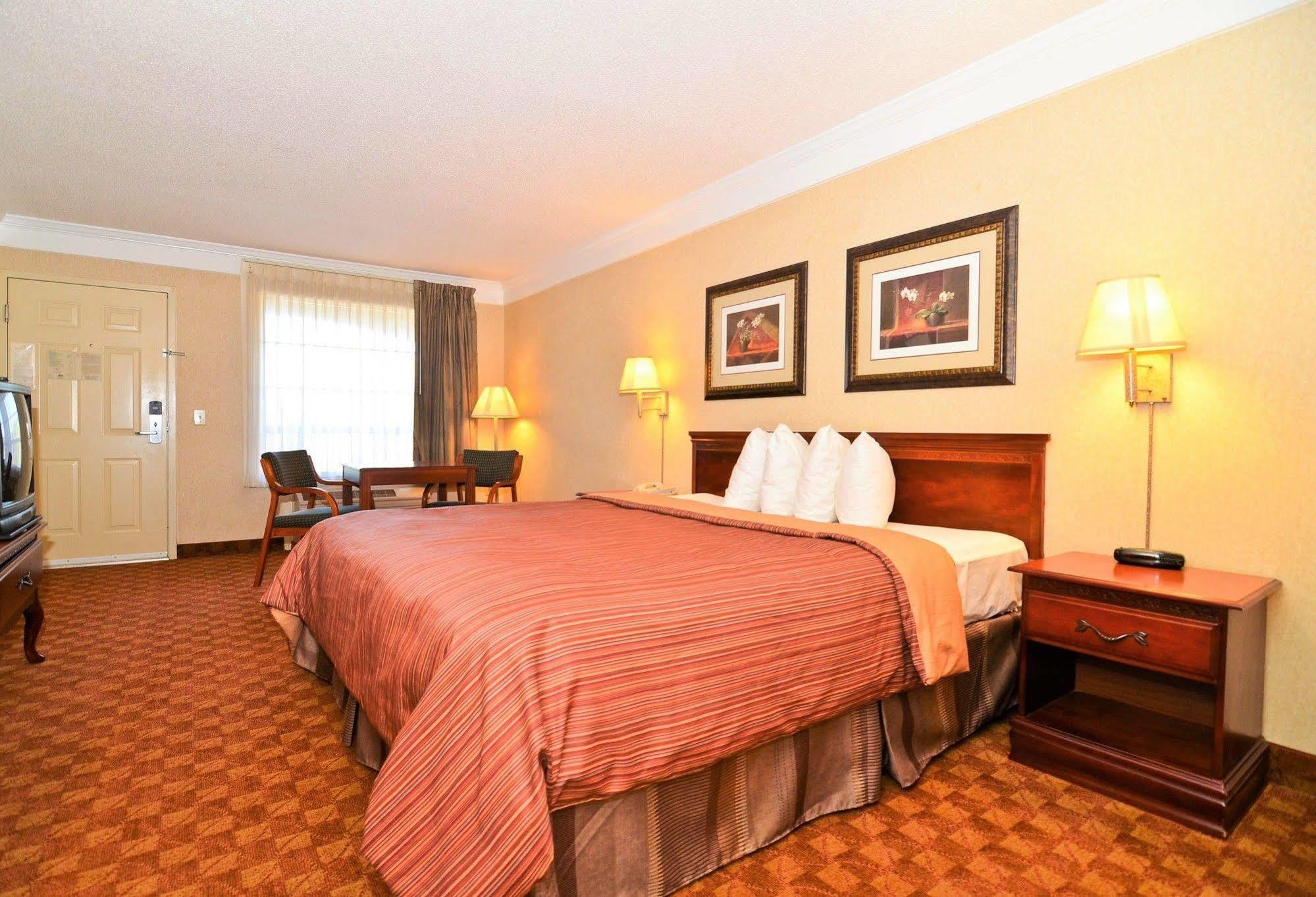 Best Western Hawkinsville Inn & Suites Exterior photo