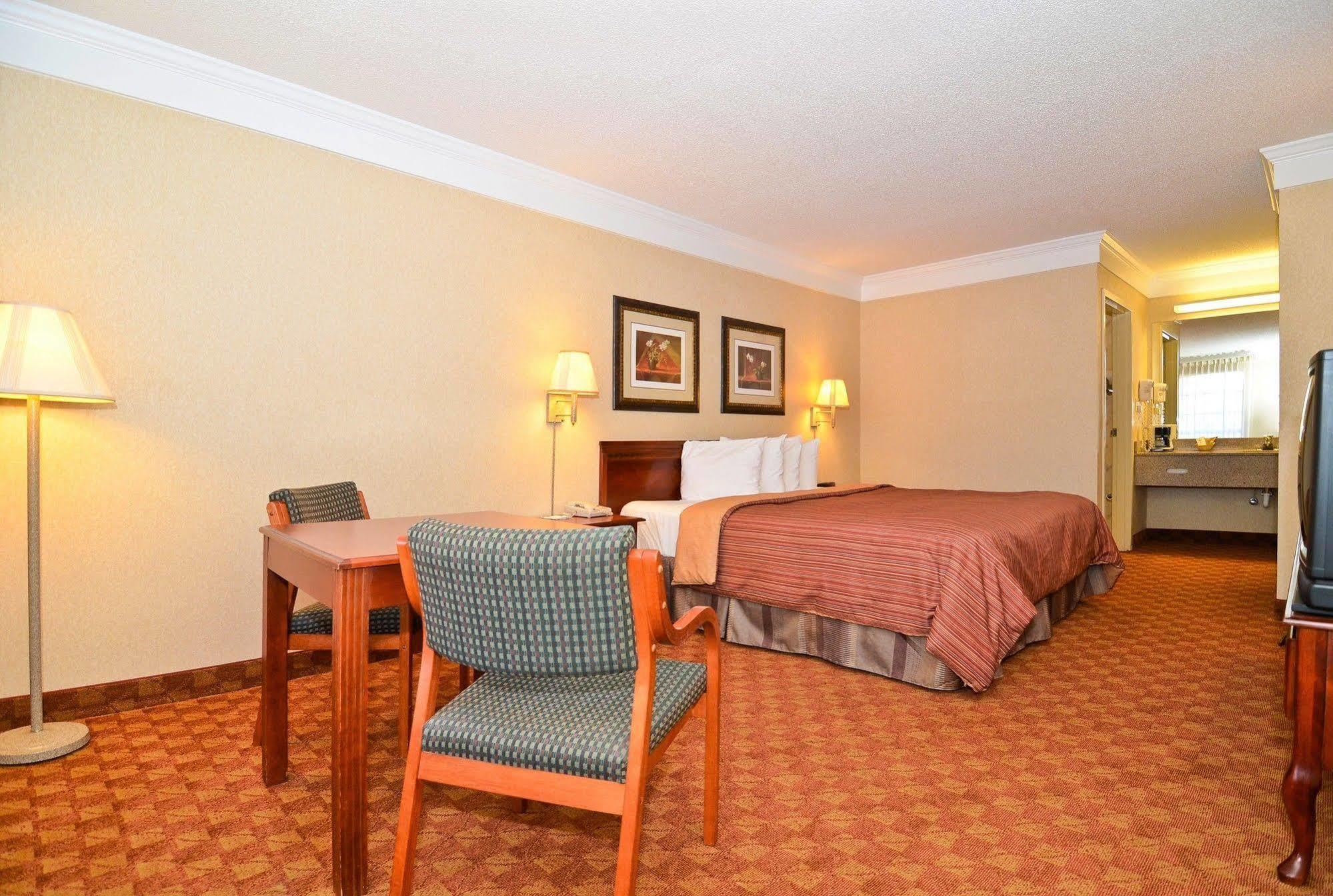 Best Western Hawkinsville Inn & Suites Exterior photo