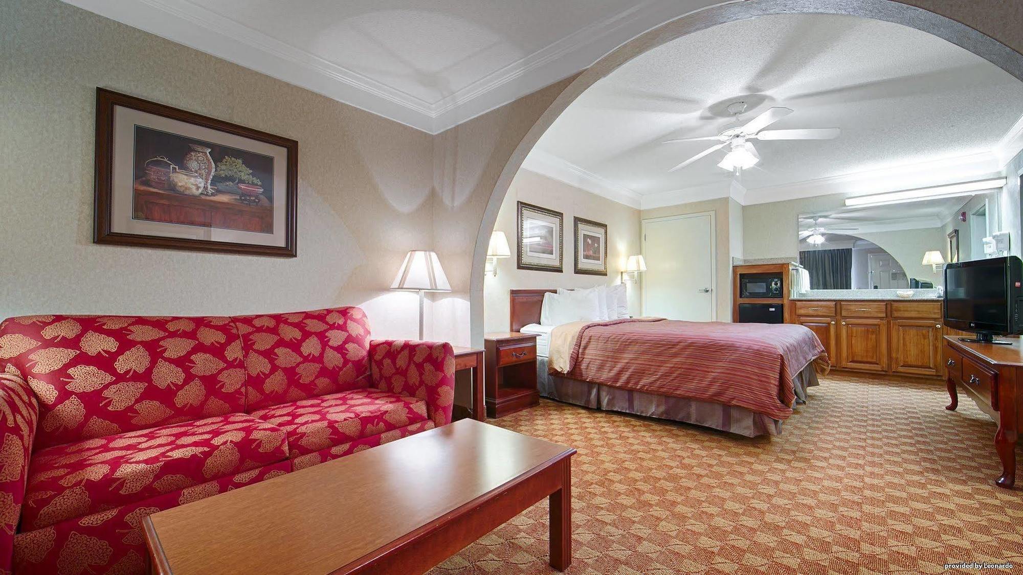 Best Western Hawkinsville Inn & Suites Exterior photo