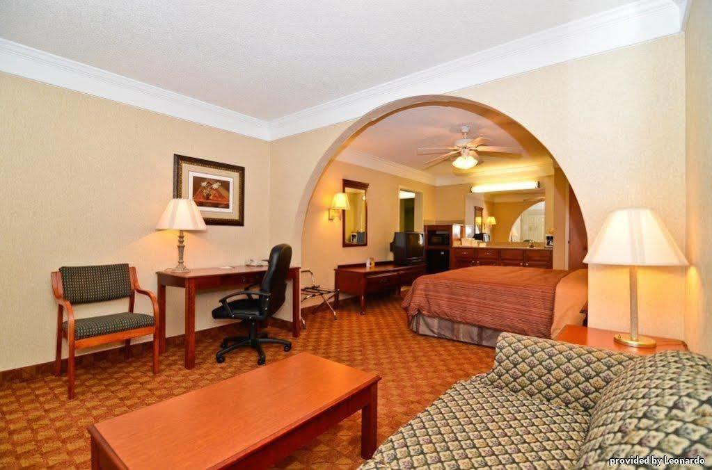 Best Western Hawkinsville Inn & Suites Exterior photo